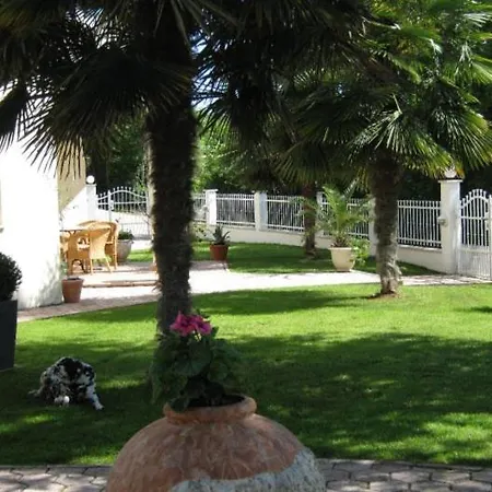 Bed & Breakfast Villa Mala