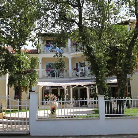 Bed & Breakfast Villa Mala