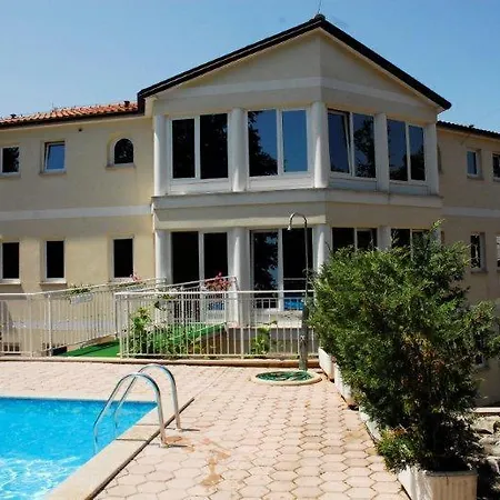 Villa Mala