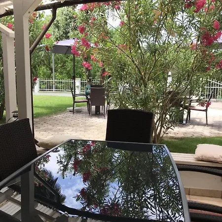 Villa Mala Bed & Breakfast