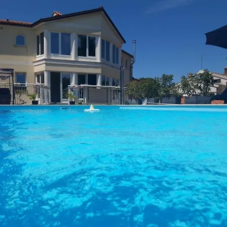 Villa Mala